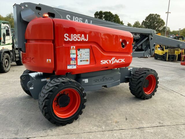 Skyjack SJ85AJ Telescopic Boom Lift (ST24683)