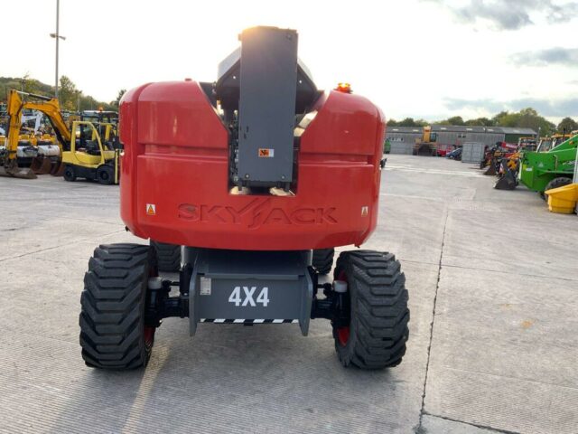 Skyjack SJ85AJ Telescopic Boom Lift (ST24683)