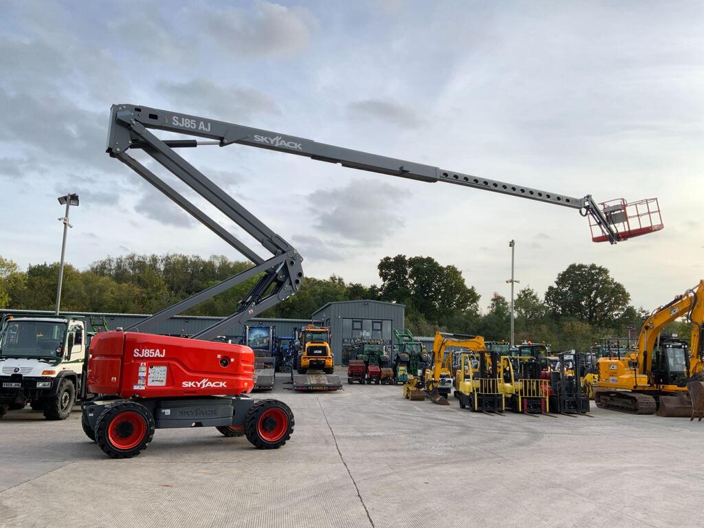 Skyjack SJ85AJ Telescopic Boom Lift (ST24683)