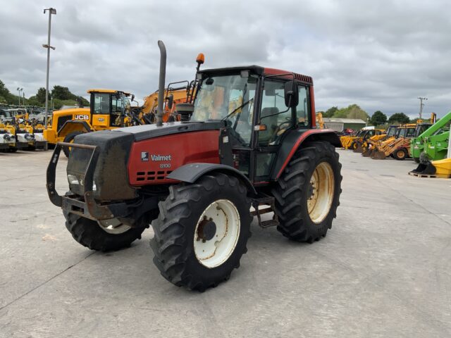 Valmet 8100 Twin Track Reverse Drive Tractor