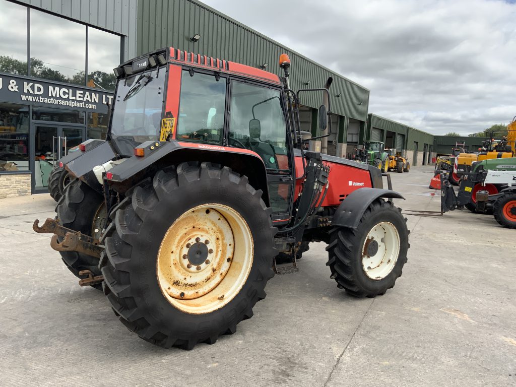 Valmet 8100 Twin Track Reverse Drive Tractor