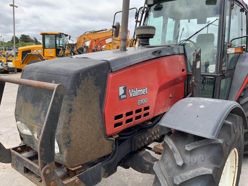 Valmet 8100 Twin Track Reverse Drive Tractor