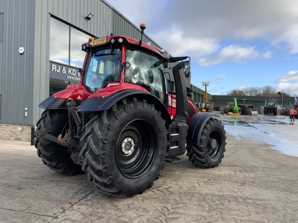 Valtra T195 ACTIVE Tractor (ST21562)
