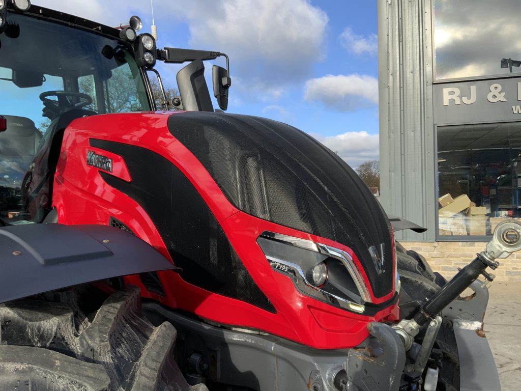 Valtra T195 ACTIVE Tractor (ST21562)