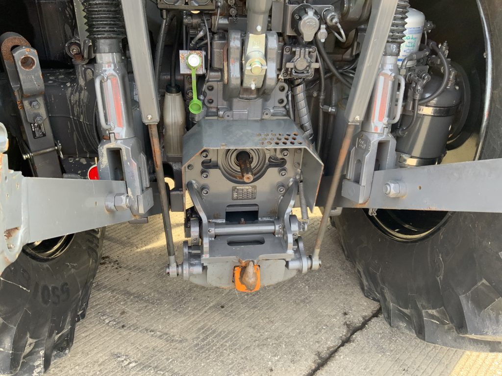 Valtra T195 Versu Unlimited Tractor (ST25161)