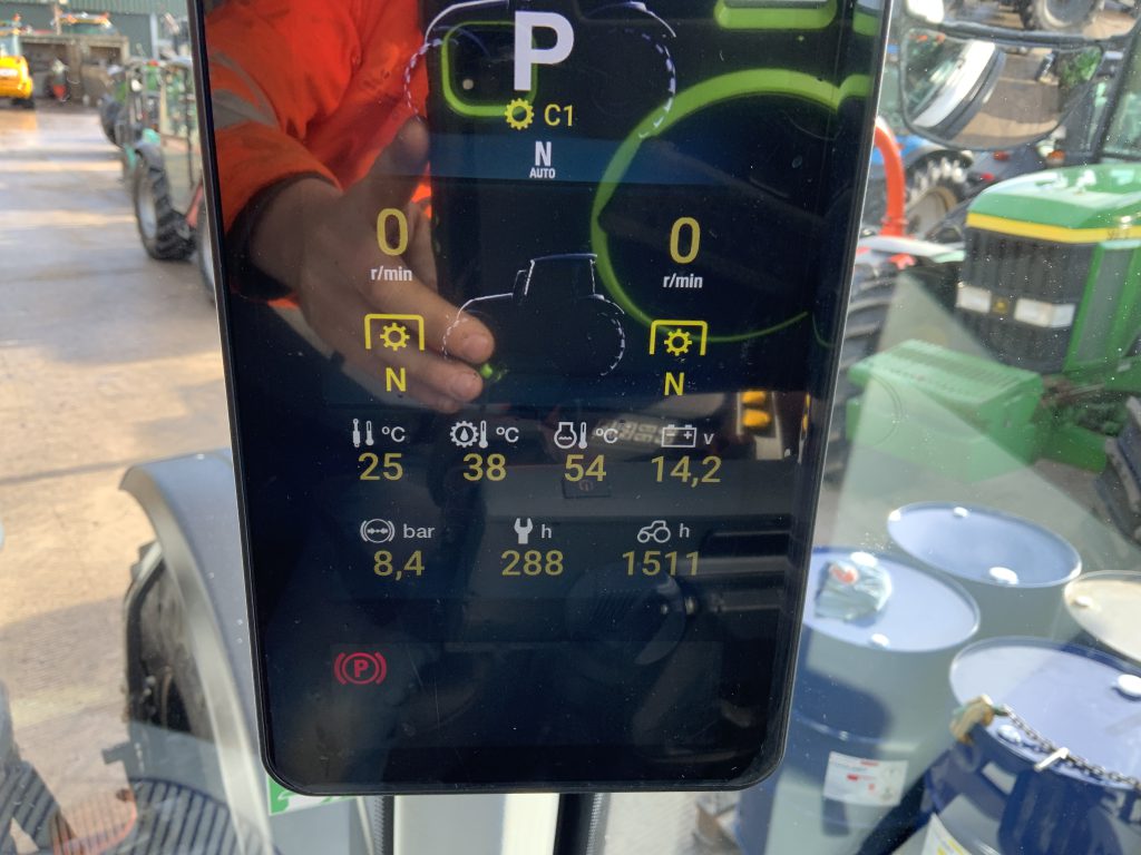 Valtra T195 Versu Unlimited Tractor (ST25161)