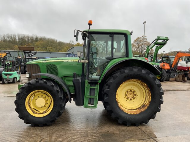 John Deere 6920 Tractor (ST25114)