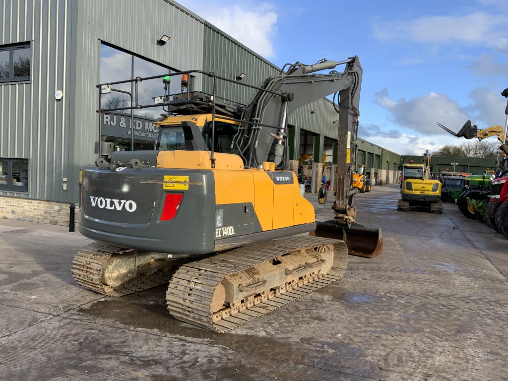 Volvo EC140 DL Digger (ST25193)