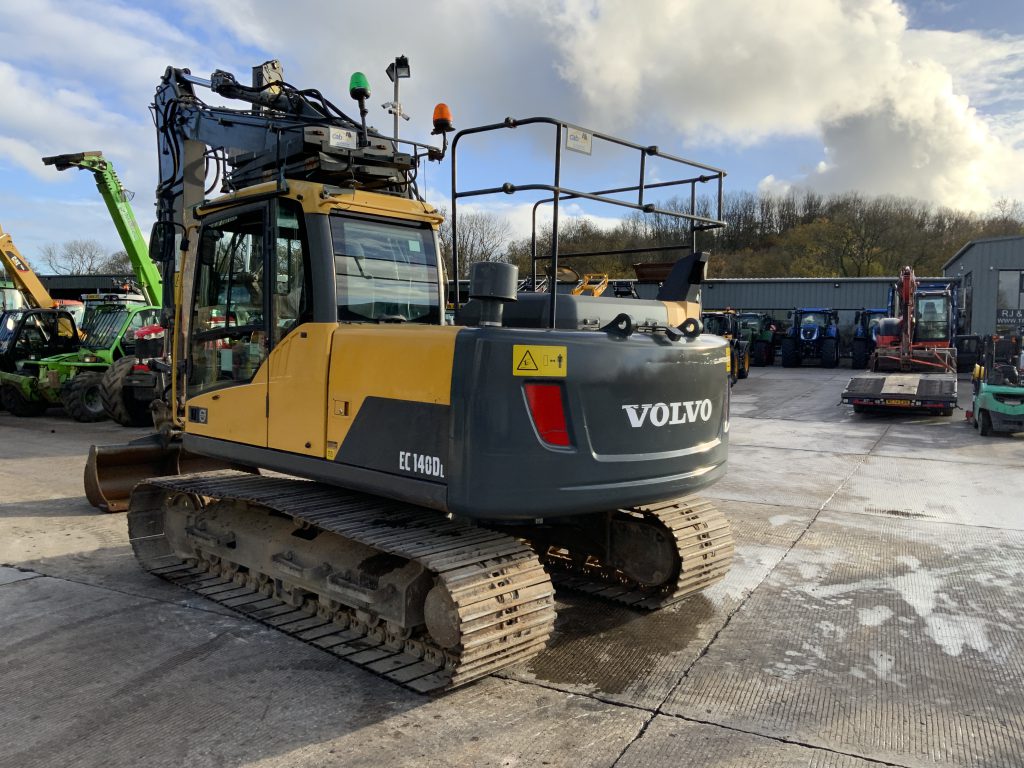 Volvo EC140 DL Digger (ST25193)
