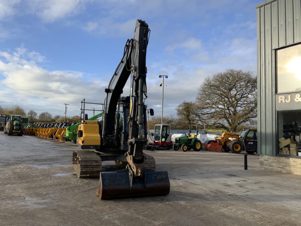 Volvo EC140 DL Digger (ST25193)