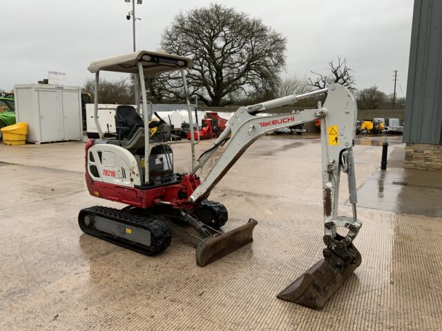 Takeuchi TB216 Digger (ST25266)