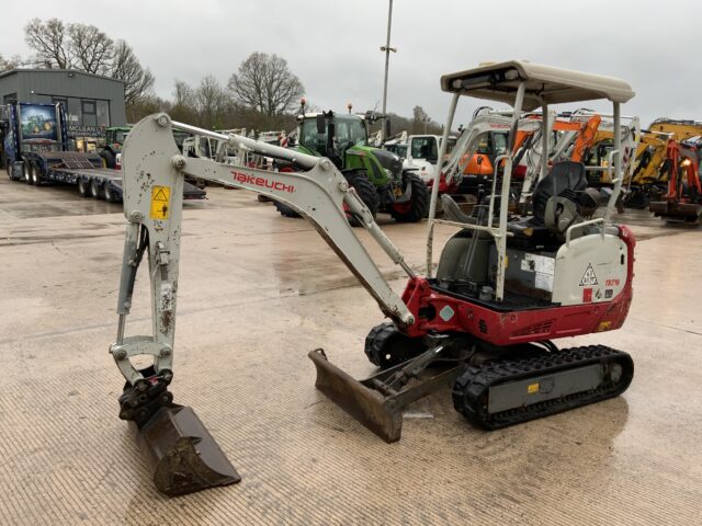 Takeuchi TB216 Digger (ST25266)