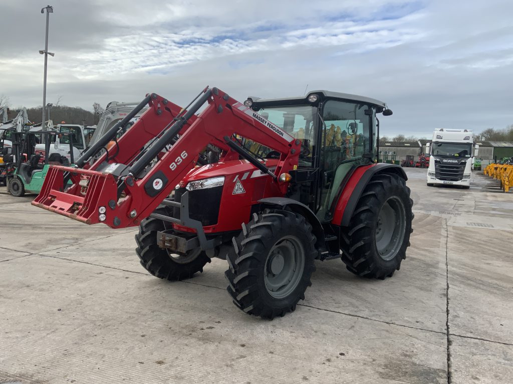 Massey Ferguson 4707 Tractor (ST25398)