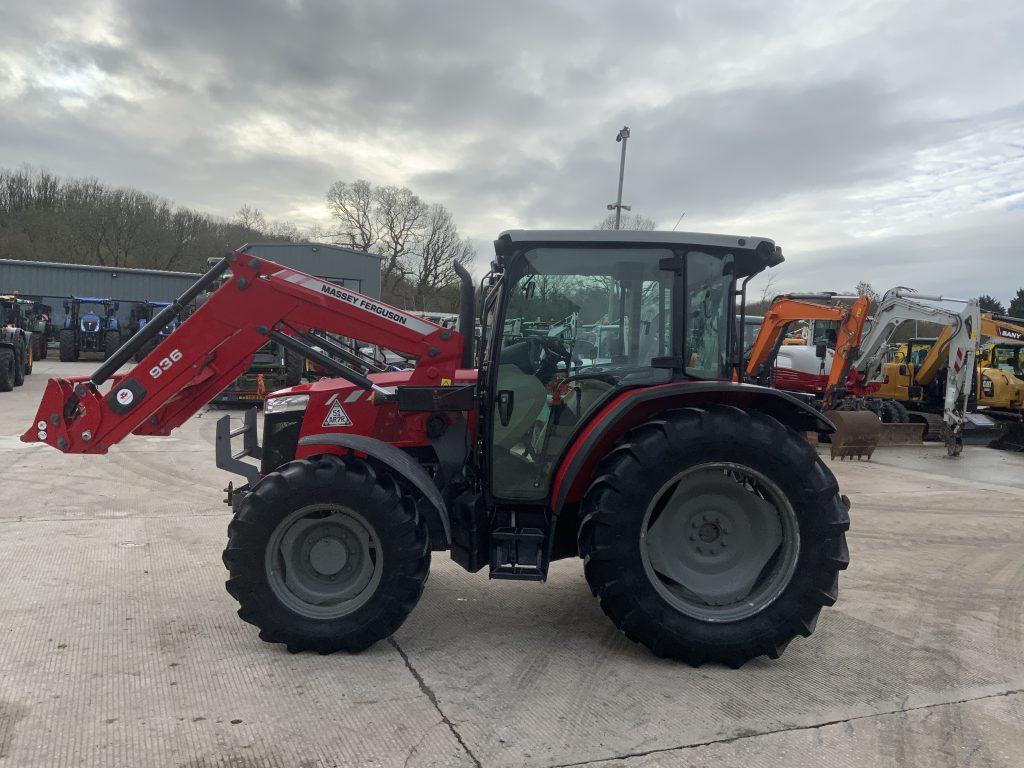 Massey Ferguson 4707 Tractor (ST25398)