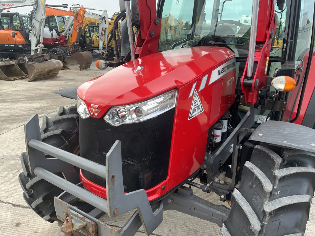 Massey Ferguson 4707 Tractor (ST25398)