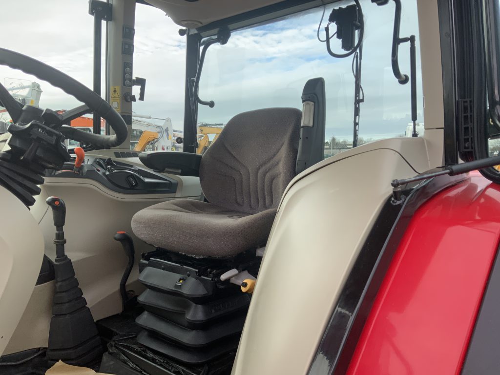 Massey Ferguson 4707 Tractor (ST25398)