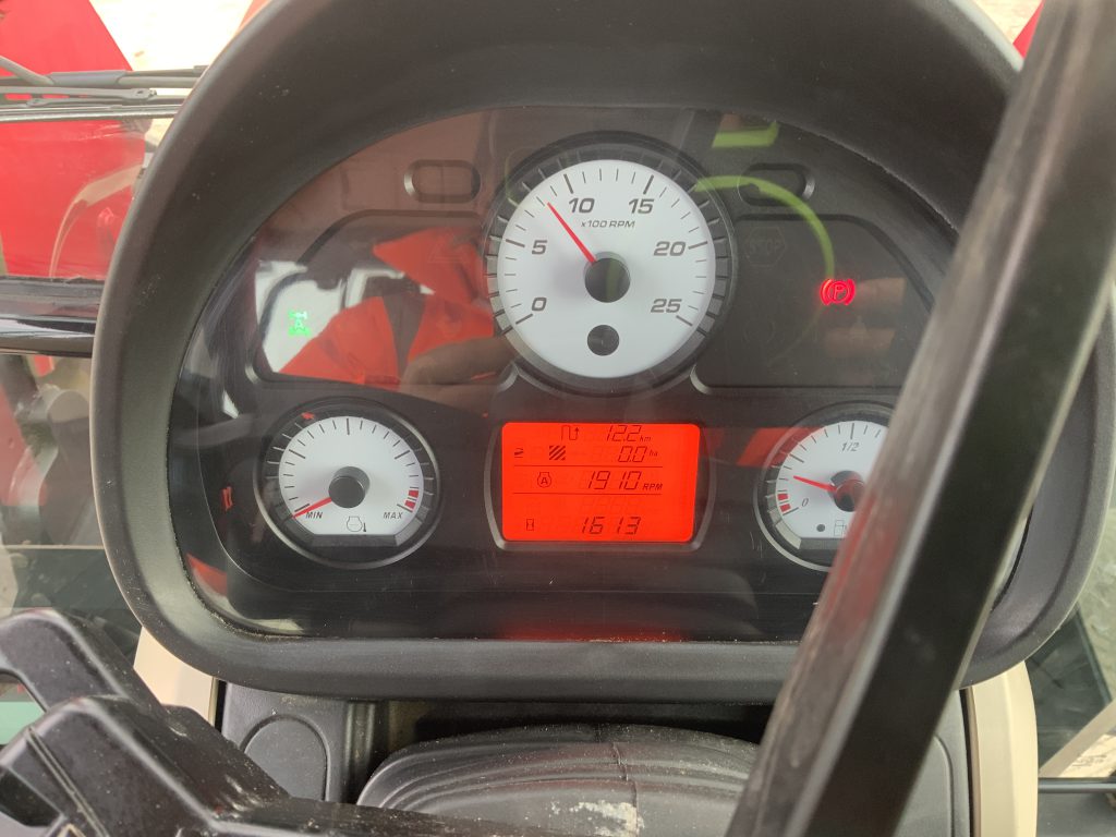 Massey Ferguson 4707 Tractor (ST25398)