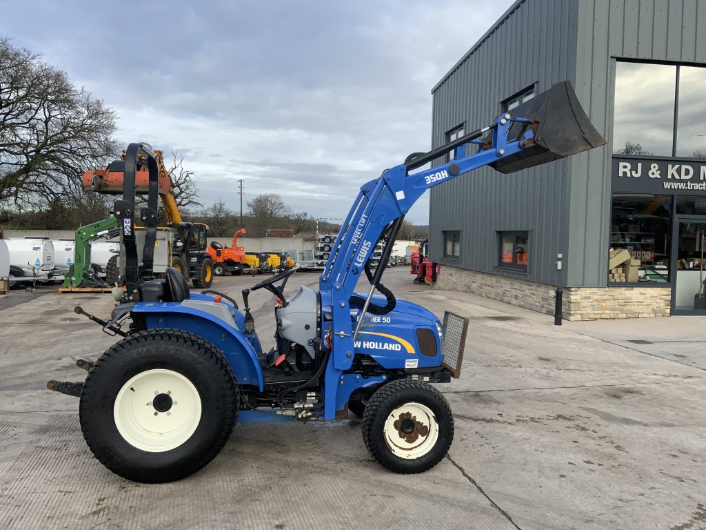 New Holland Boomer 50 Tractor (ST25416)