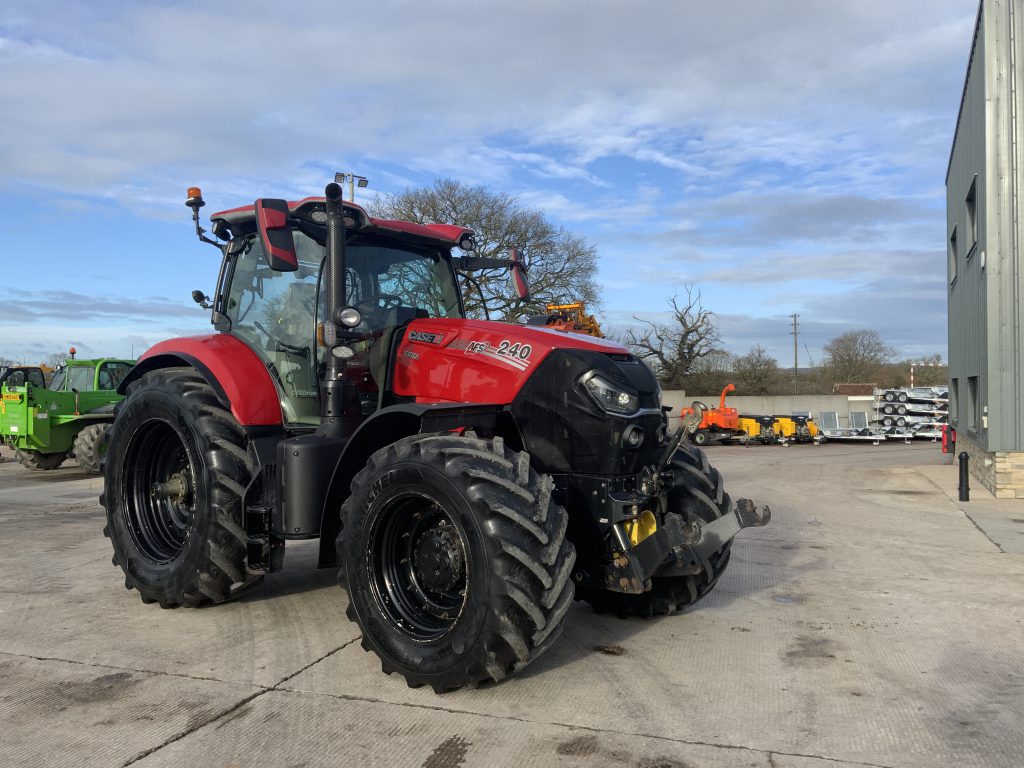 Case Puma 240 CVX Drive Tractor (ST25397)