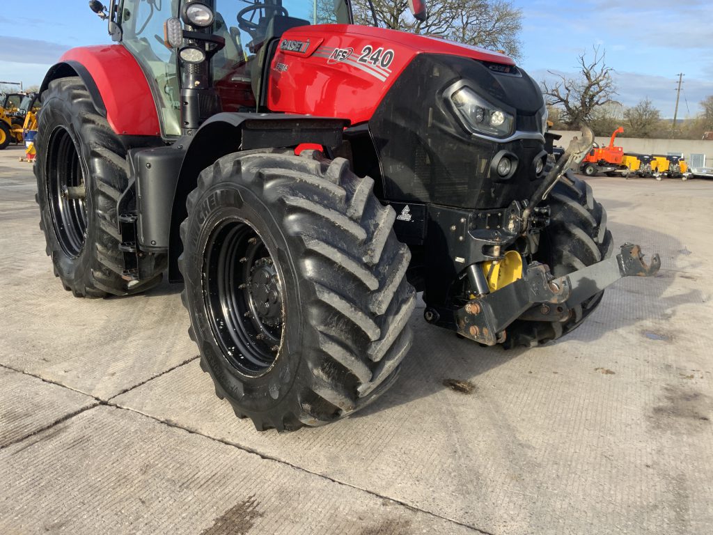 Case Puma 240 CVX Drive Tractor (ST25397)