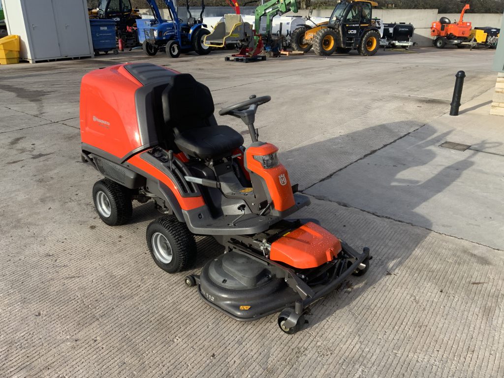 Husqvarna RC 320TS AWD Out front Mower (ST25424)