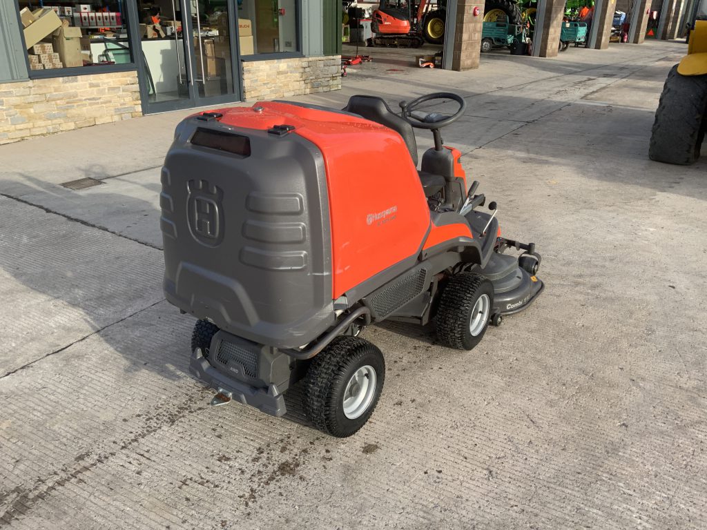 Husqvarna RC 320TS AWD Out front Mower (ST25424)