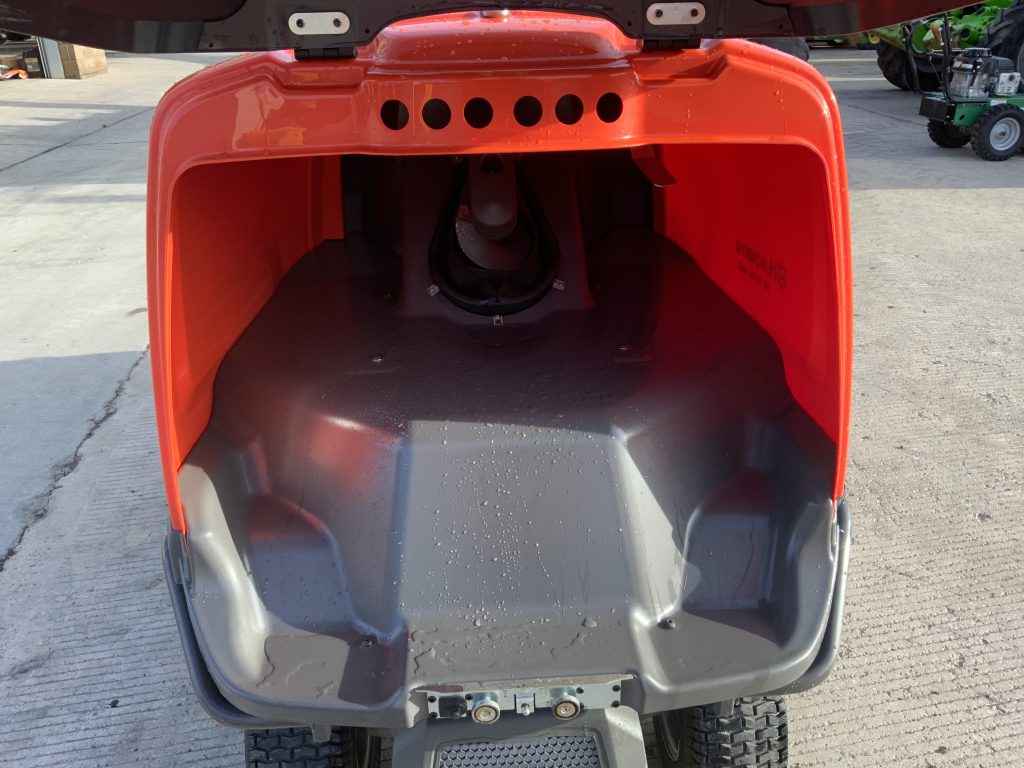 Husqvarna RC 320TS AWD Out front Mower (ST25424)