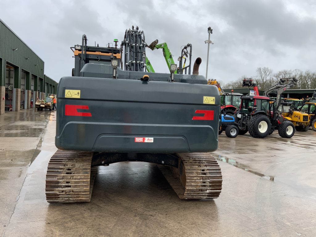 Hyundai HX220AL Digger (ST25408)