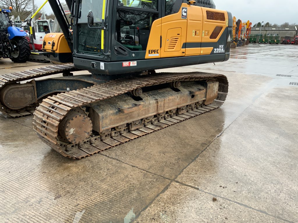 Hyundai HX220AL Digger (ST25408)