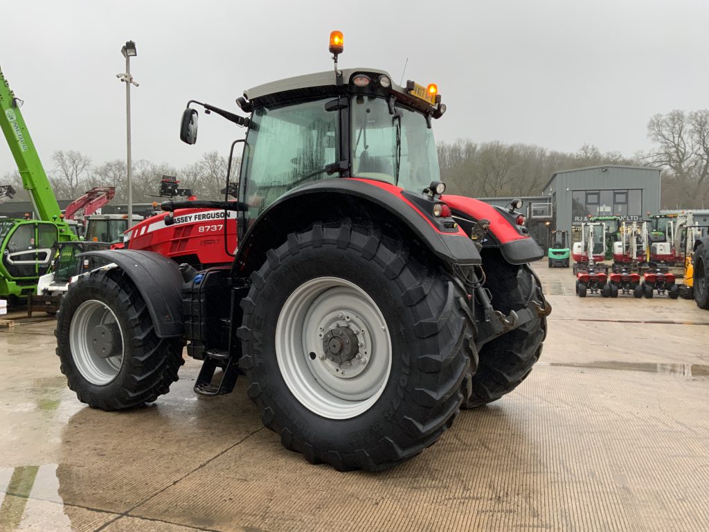 Massey Ferguson 8737 Dyna VT Tractor (ST25454)