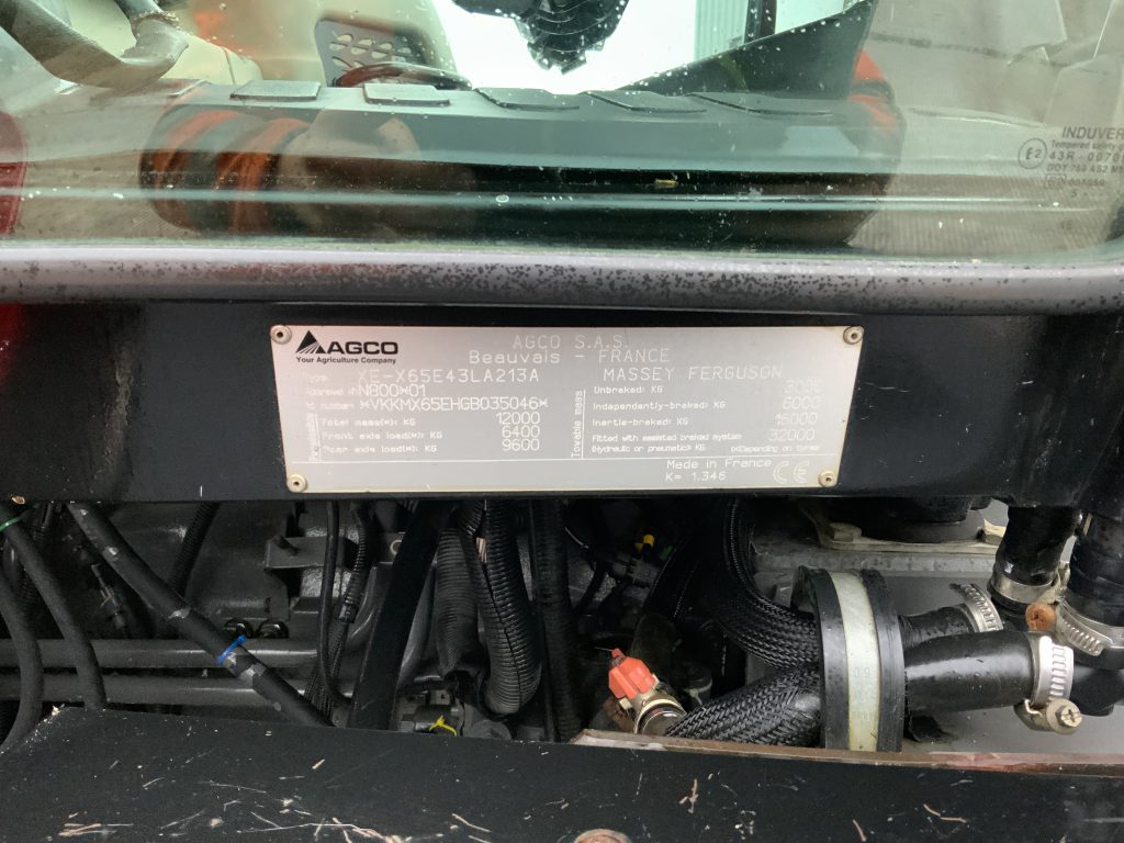 Massey Ferguson 7720 Dyna6 Tractor (ST25101)