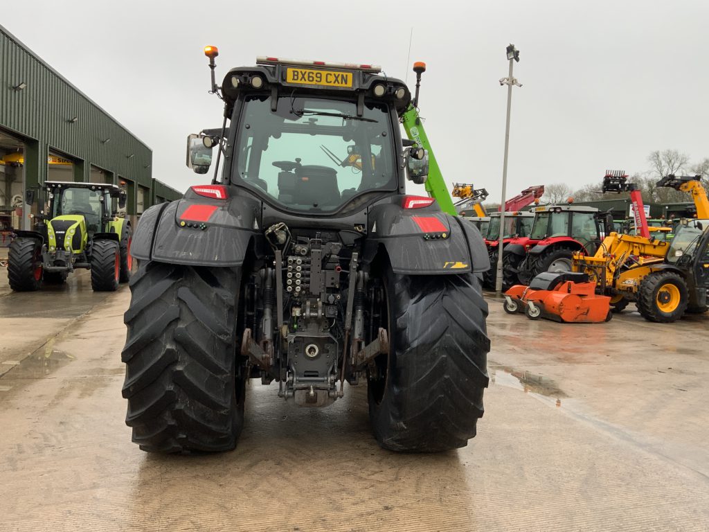 Valtra T234 Unlimited Twin Track Revers Drive Tractor (ST25407)