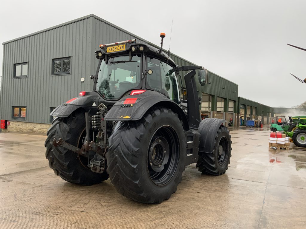 Valtra T234 Unlimited Twin Track Revers Drive Tractor (ST25407)