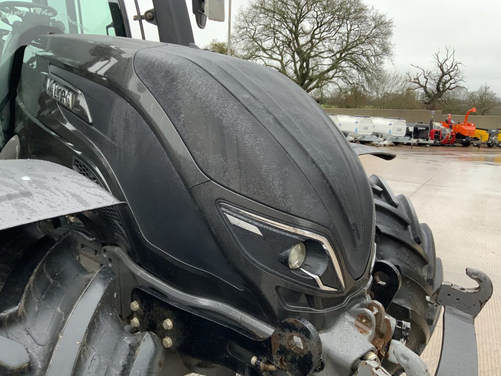 Valtra T234 Unlimited Twin Track Revers Drive Tractor (ST25407)