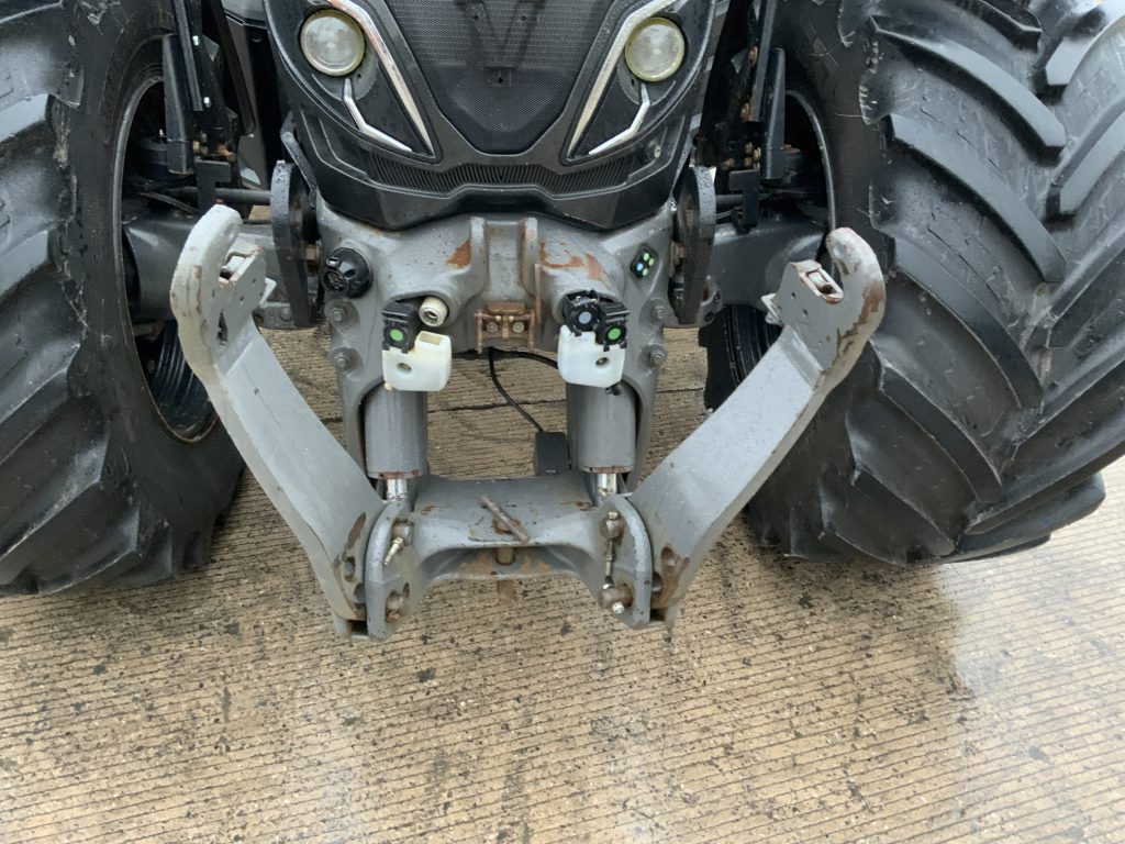 Valtra T234 Unlimited Twin Track Revers Drive Tractor (ST25407)