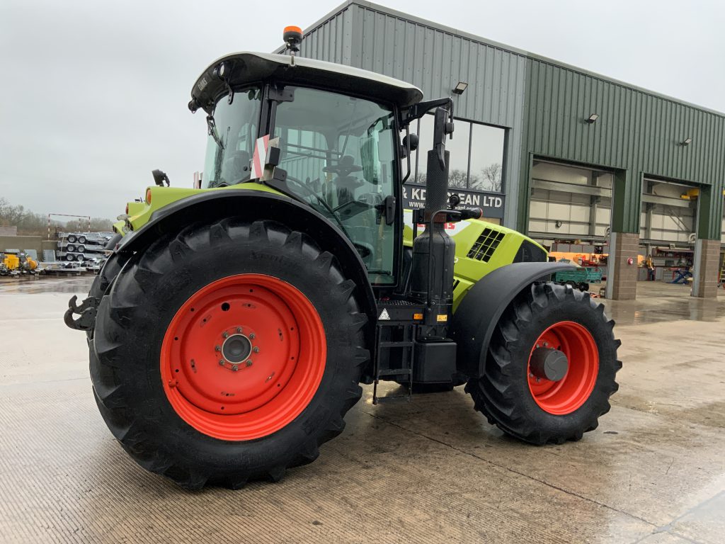 Claas Arion 650 Tractor (ST25369)