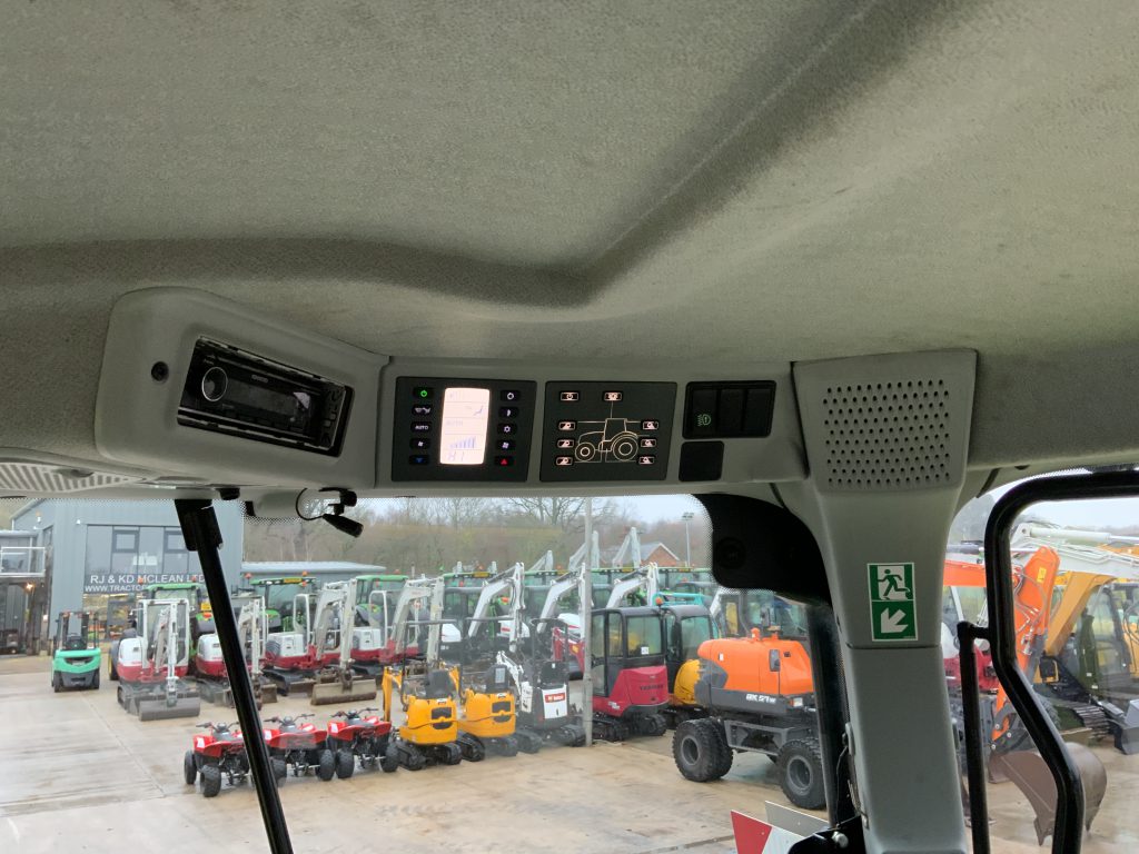 Claas Arion 650 Tractor (ST25369)