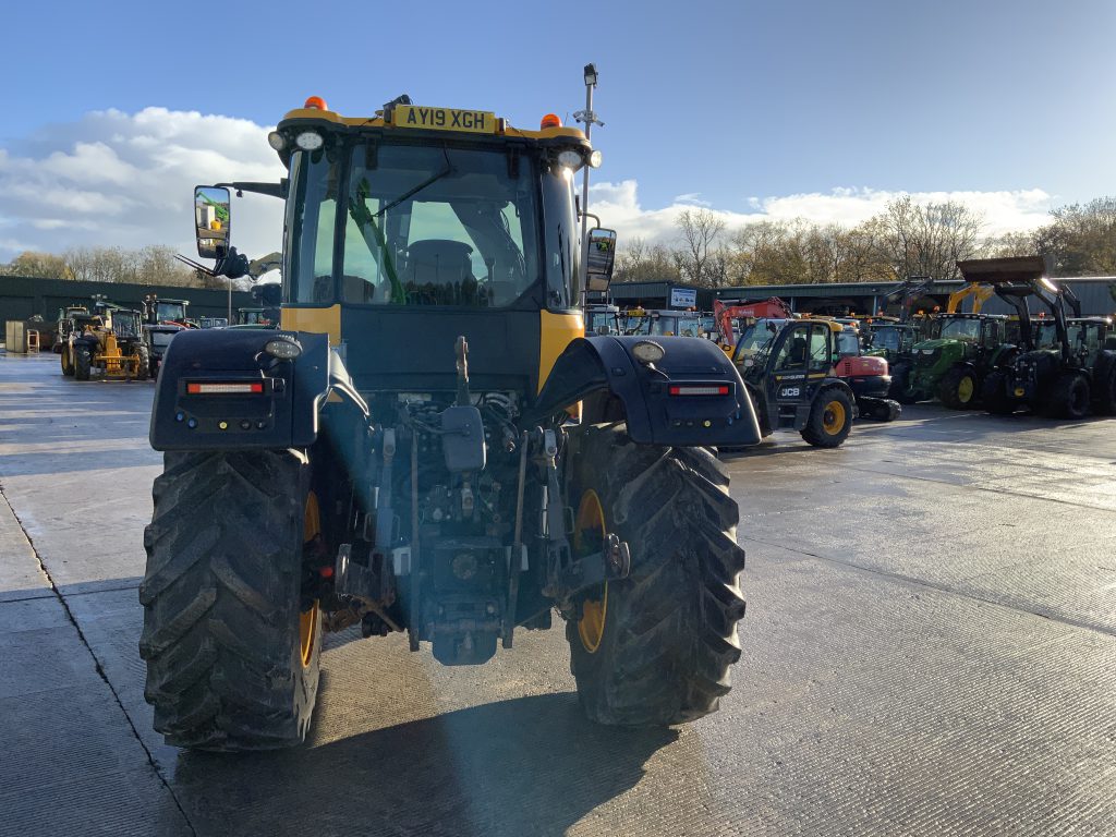 JCB 4220 Fastrac Tractor (ST25127)