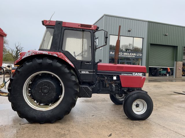 Case International 956XL Tractor (ST25153)