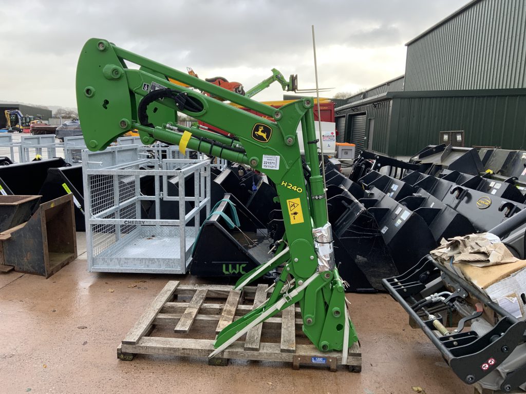 John Deere H240 Loader Boom (ST25258)
