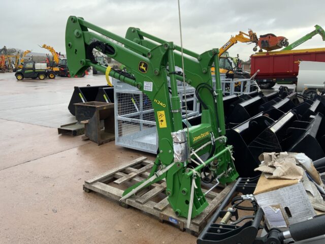John Deere H240 Loader Boom (ST25258)