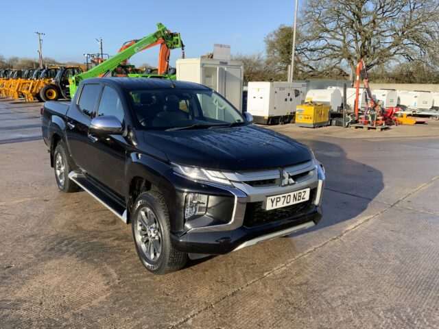 Mitsubishi L200 2.2 DI-D DC Barbarian Auto 4WD Euro 6 (s/s) 4dr (ST25328)