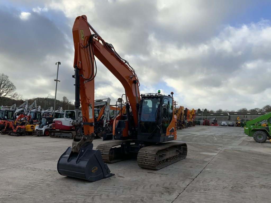 Doosan DX140 LCR Digger (ST25351)