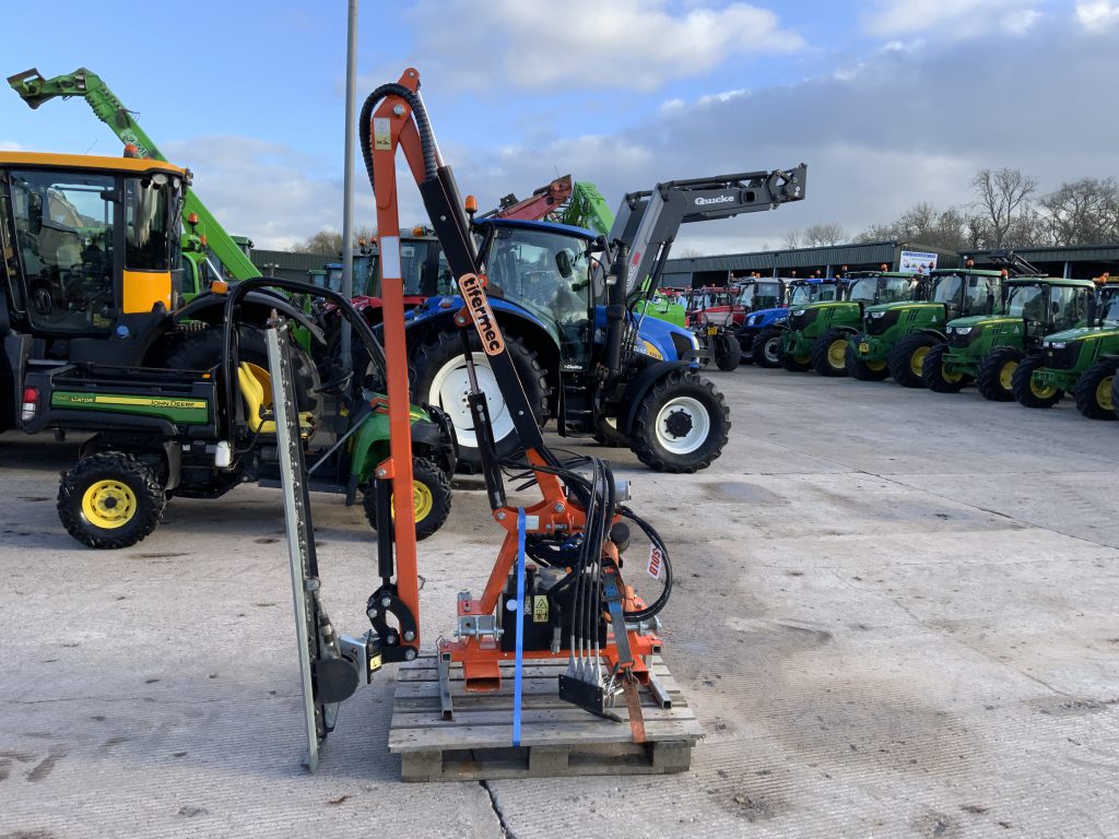 Tifermec TS370 Hedge Trimmer (ST25327)
