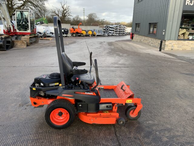Kubota Z122R Skid Steer Mower (ST25275)