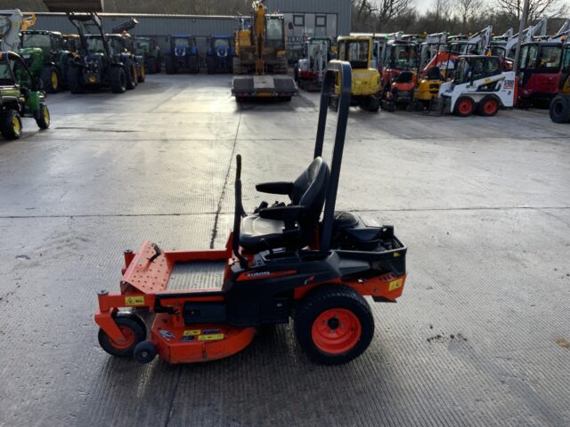 Kubota Z122R Skid Steer Mower (ST25275)