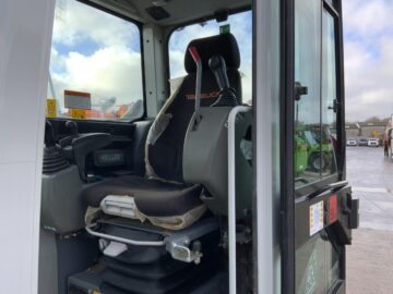 Takeuchi TB2150 Digger (ST25221)