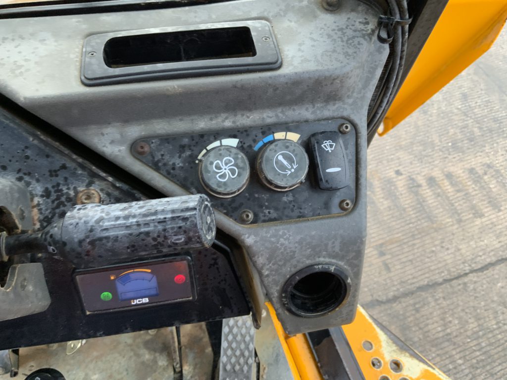 JCB 6T-1 Straight Tip Dumper (ST25055)