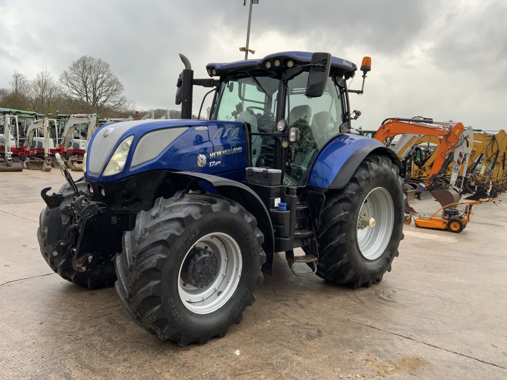 New Holland T7.270 Blue power Tractor (ST25396)