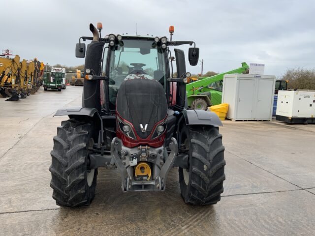 Valtra T154 Active Tractor (ST25061)